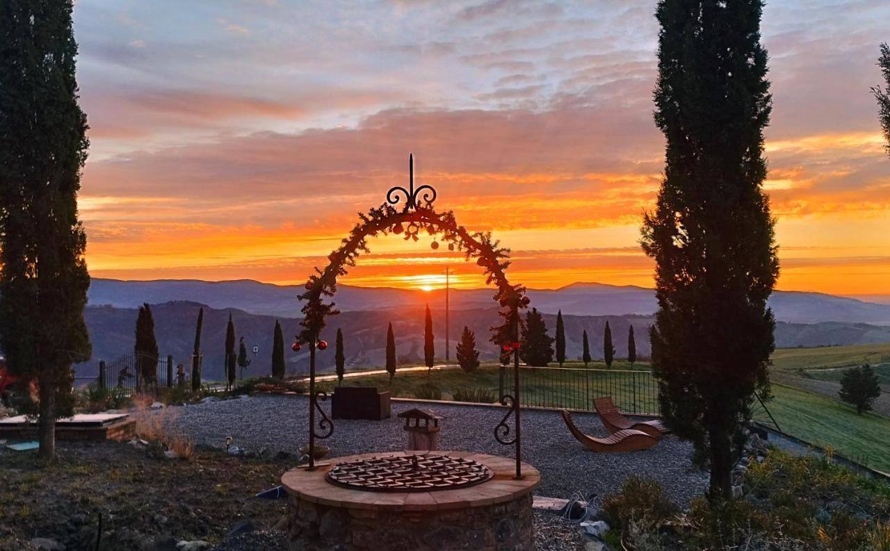 Casa Al Maestro B&B Radicofani Bagian luar foto