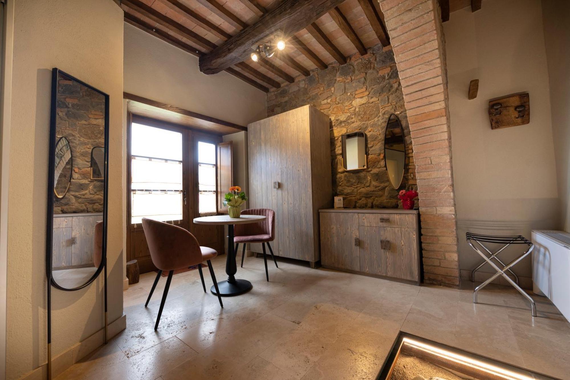 Casa Al Maestro B&B Radicofani Bagian luar foto