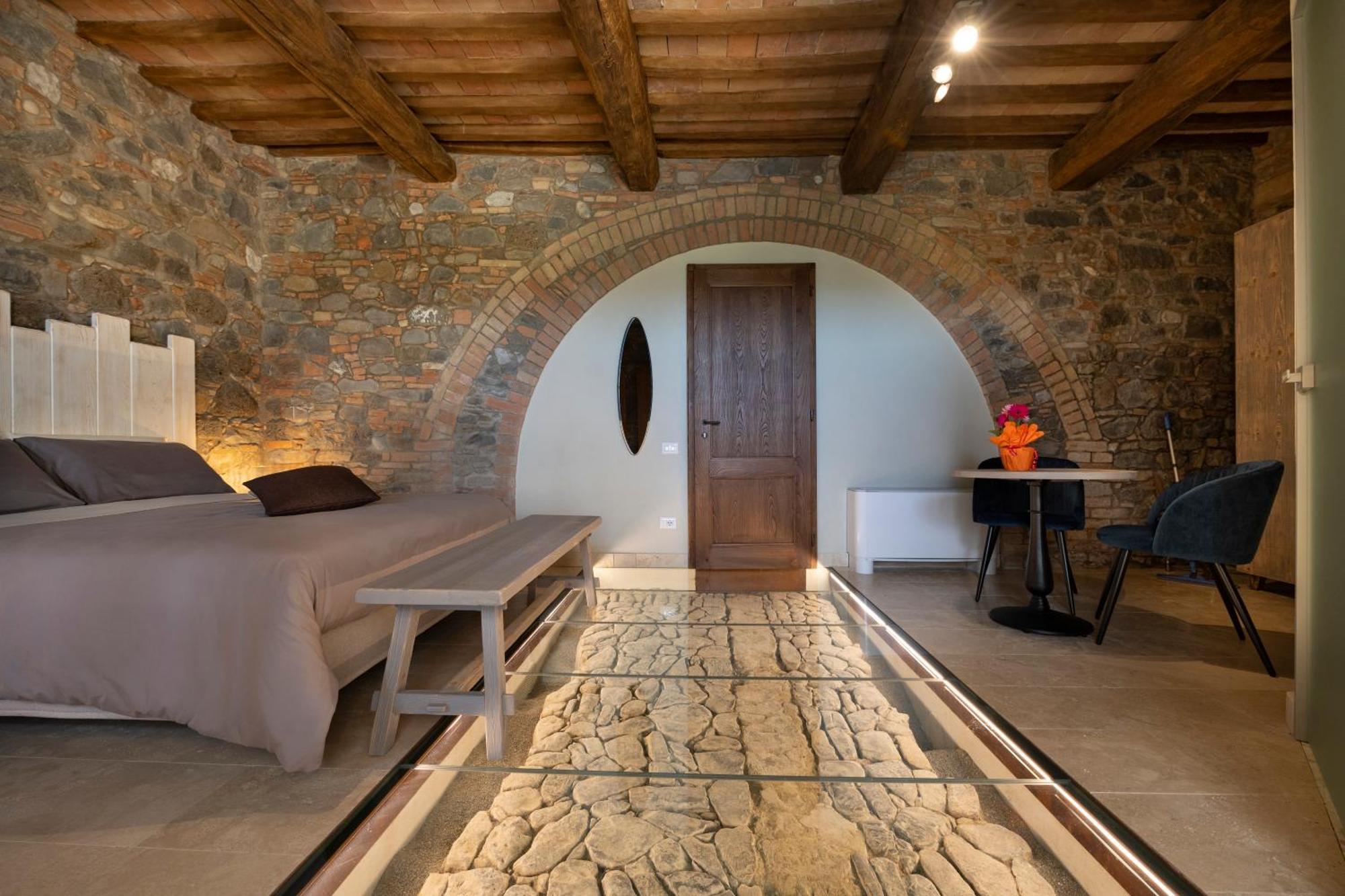 Casa Al Maestro B&B Radicofani Bagian luar foto
