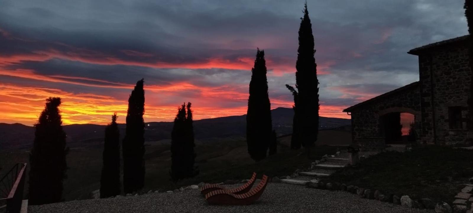 Casa Al Maestro B&B Radicofani Bagian luar foto