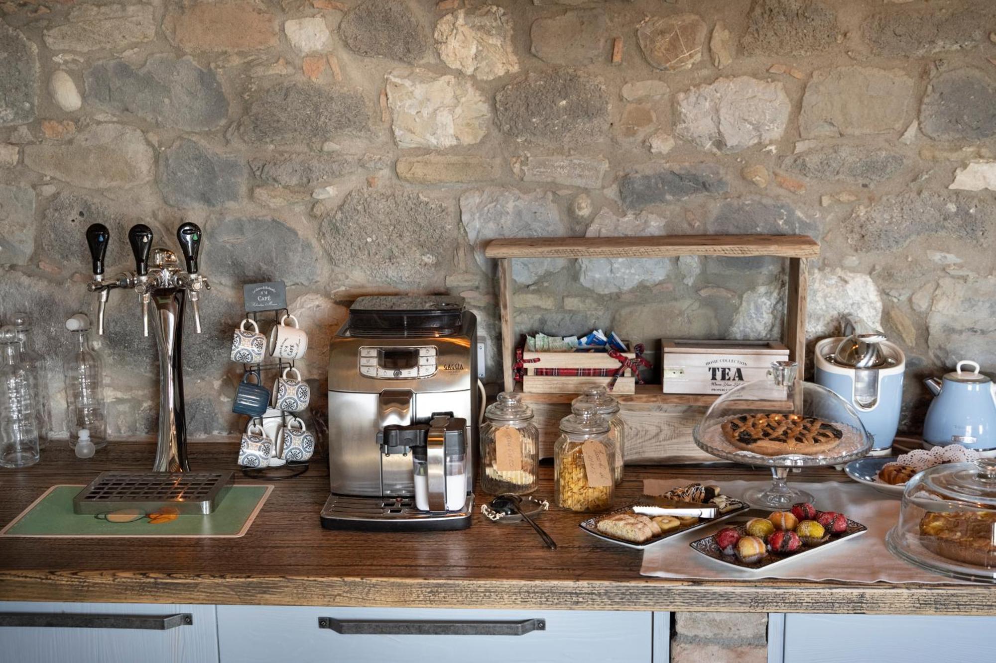Casa Al Maestro B&B Radicofani Bagian luar foto